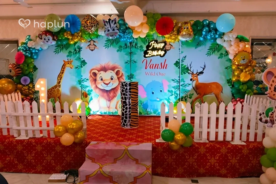 Jungle Safari Luxe Balloon Decor
